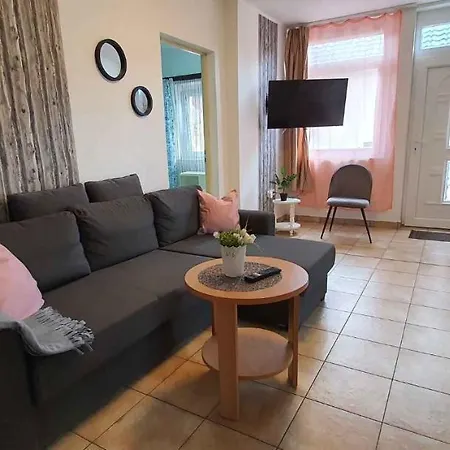 Дом отдыха In - Balaton 43605 *