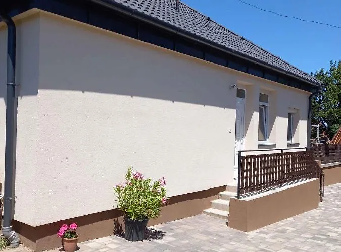 Dom wakacyjny In - Balaton 43605 *